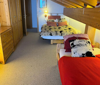 Bedroom sleeps 3 at Chalet Vetera 223